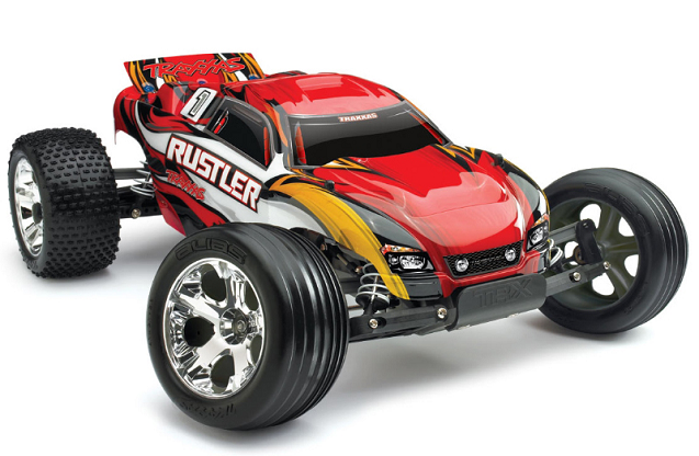 Модель радиоуправляемой трагги c защитой от влаги и пыли