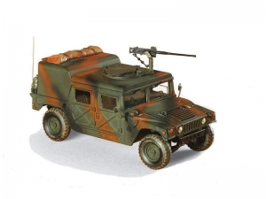 Сборная модель ZVEZDA Американский армейский вездеход "Хаммер", подарочный набор, 1/35