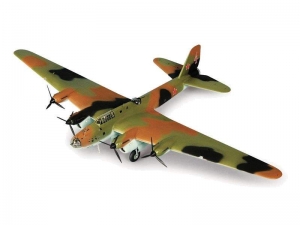 Сборная модель ZVEZDA Советский дальний бомбардировщик ПЕ-8, 1/72